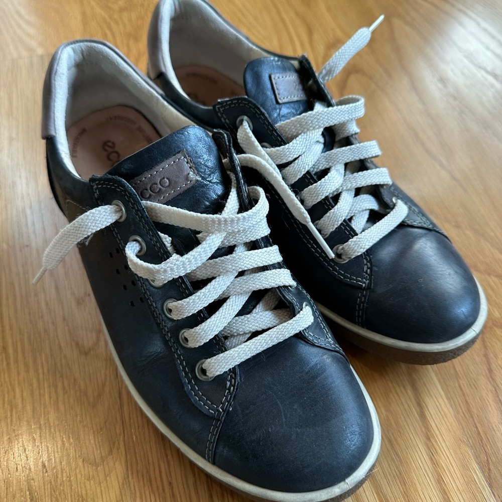 Ecco Leather Shoes